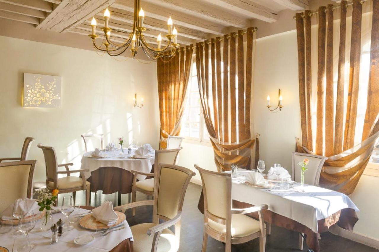 Logis Hotel & Restaurant Du Sauvage La Ferte-Gaucher ภายนอก รูปภาพ