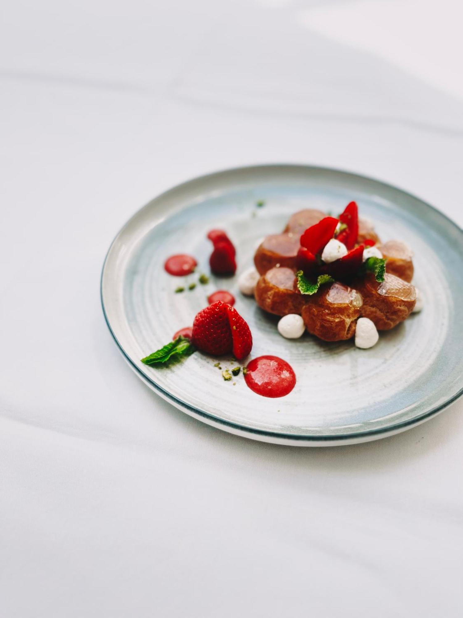 Logis Hotel & Restaurant Du Sauvage La Ferte-Gaucher ภายนอก รูปภาพ